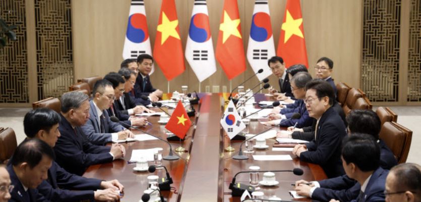 李대통령 “양국 2030년까지 교역 규모 1500억 달러 목표”[전문]
