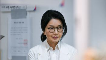 [속보]김건희 여사 법원 도착, 잠시 후 구속영장 실질심사