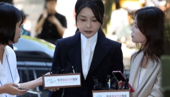 [속보]김건희 여사 법원 도착, 잠시 후 구속영장 실질심사