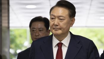“尹, 법원 폭동 전날 ”전광훈에 SOS“ 문자” 의혹...일파만파