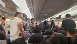 "승무원도 눈이 동그래져"...인천공항 착륙했다더니 김포