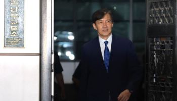 조국, 15일 0시 출소…"李정부 성공·국힘 심판에 힘 쏟겠다"(상보)