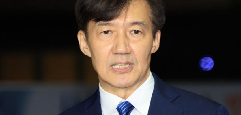 정치활동 몸푸는 조국…김종인 "목표는 대통령 출마인듯"