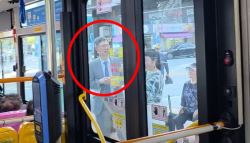 “버스타는 헌법재판관” 정류장서 목격된 문형배...‘소탈’