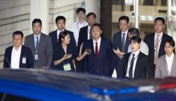 윤석열, 김건희 특검팀 고발…체포영장 집행 불법