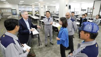 한국GM, 美관세에 노란봉투법, 파업까지 ‘삼중고’