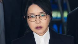 김건희 측 “혈압 최저35, 최고 70...외래 진료받게 해달라”