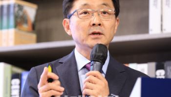 김진환 바이오플러스 대표 “휴그로, 바르는 셀부스터로 메디컬 에스테틱 혁신”[제약바이오 콘퍼런스]