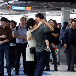 “쓰레기 같은 밥, 변기랑 같이 숙식”…참혹했던 美구금