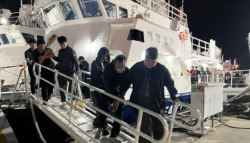 "추석 연휴 틈타 밀입국 시도"…중국인 8명 전원 구속	
