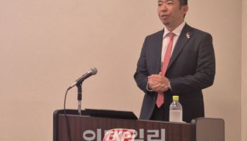 라쿠텐메디컬 사장 “빛으로 항암…암 치료의 다섯 번째 축 만들겠다”