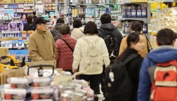 수출 좋은데 내수도 회복…韓 경제 '깜짝 성장'