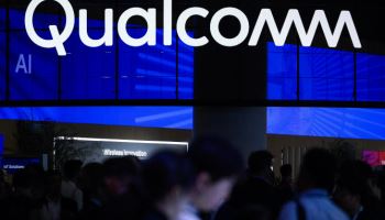 퀄컴, 4분기 스마트폰 칩 판매 호조에도 '일회성 세금 비용'에 순손실