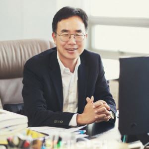 HLB에 2000억 베팅한 LMR, 투자 조건 분석해보니