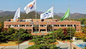 먹는 물에 깔따구 유충이? 과천시, 24시간 비상 돌입