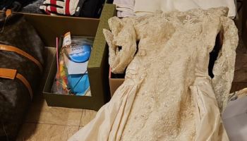 '이혼' 노소영, 웨딩드레스 공개..."37년 집 떠난다"