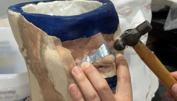 "오늘도 새 마스크가 나왔습니다"…'퀵 체인지'의 비밀