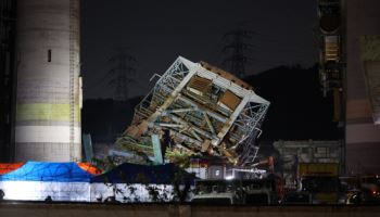 울산화력발전소 붕괴 사고 매몰자 1명 사망…"구조 작업 어려운 상황"