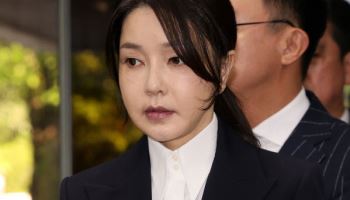 박지원 “김건희, ‘그 X’ 안하면 다행”…尹 ‘여사’ 요구 비난