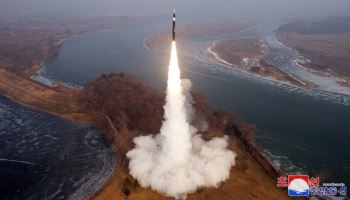 日 “北탄도미사일 日EEZ 외부로 낙하…피해 확인 안돼”