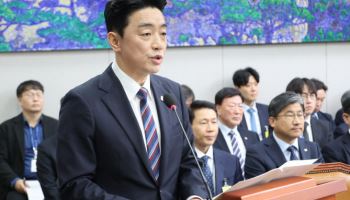 대통령실 “팩트시트 이번주 넘길 수도”…野송언석 “강훈식, 국감서 위증”