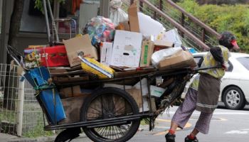 폐지 줍는 리어카 '쿵' 충돌...'전치 10주' 법의 판단은