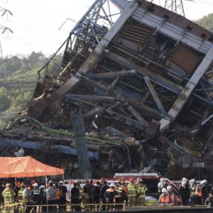 "생계 위해 갔다가 참변"…비통에 잠긴 붕괴 사고 희생자 빈소