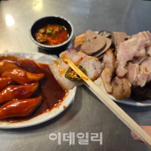 “섞어드려?” 사라졌을까…광장시장 순대 논란, 직접 가보니[먹어보고서]