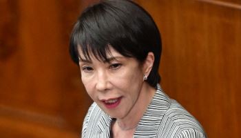 日다카이치, 새벽 출근 논란 의식?…“셀프 미용, 남편 놀려”