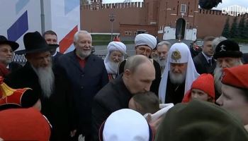 푸틴에 “삼촌 부상 치료해달라”…당당히 요구한 11세 소녀 화제