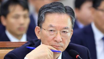 '사의·반발' 대장동 항소포기 후폭풍…법무부 개입 논란도