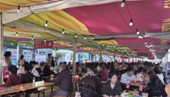 구미라면축제, 35만명 몰렸다…갓 튀긴 라면 48만개 완판