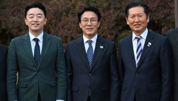 당정, 지역의사제 도입…비대면 진료도 제도화(상보)