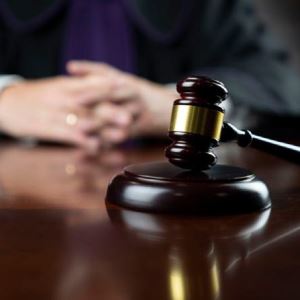 “아빠 재산 노리고 살해했지?”…‘새엄마’ 차량 들이받은 40대 아들