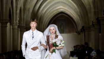 드레스부터 예물·부케·케이크까지…트럼프 관세로 결혼 비용도 껑충