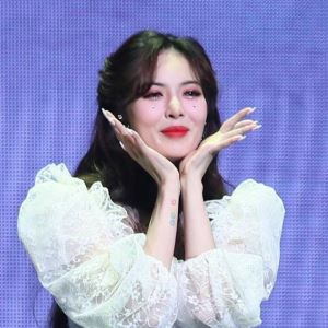 현아, 마카오 공연 중 실신… “프로답지 답지 못했다"