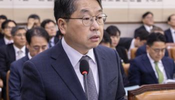 '대장동 항소포기' 법무부 개입 논란…노만석 '묵묵부답'