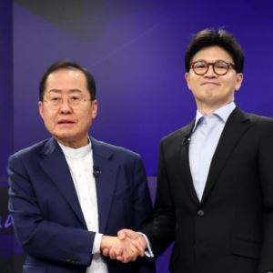 홍준표 “尹·한동훈이 검찰 망쳐”…韓 “탈영병은 입 다물라”