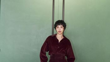 신규 브랜드 '노크' 15일 공식 론칭… 브랜드 뮤즈 나나, 플래그십 스토어 방문