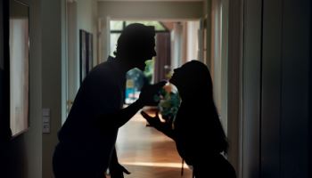 "바람나 이혼한 전처의 아들...'친양자 파양' 가능한가요"