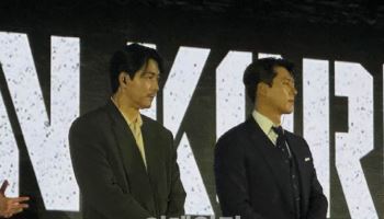 정우성, 혼외자 논란·결혼 후 첫 작품…"안 맞는다 생각했다"