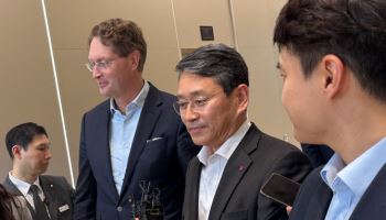 벤츠 회장, 삼성·LG와 연쇄 회동…AI·전장·배터리 '빅딜' 기대