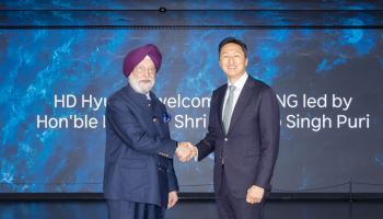 HD현대 정기선, 인도 석유부 장관과 ‘조선 협력’ 논의