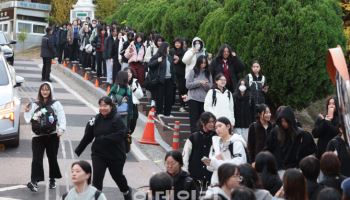 수능 국어·수학 난이도 작년과 비슷…‘사탐런’ 변수로 부상