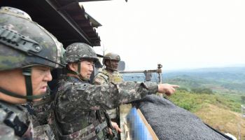 한미, 동맹 현대화 합의…무기 36조원 어치 구매·국방비 GDP 3.5% 확대