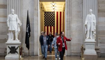 업무 쌓였는데 잠겨버린 이메일…美 정부 재개 첫 날 풍경