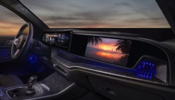 디스플레이 산업, OLED  넘어 마이크로 LED 준비할 때