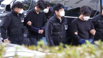 '캄보디아 송환' 피싱 조직원 12명 기소…피해액 34억 넘어