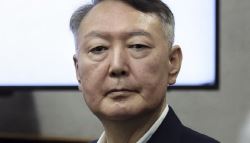 “재판부가 구속 만료 맞추나”…민주당, 尹 재판 지연 비판