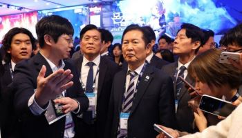 정청래, 지스타서 승부조작 퇴출 선수 언급 논란…“팬들께 사과”